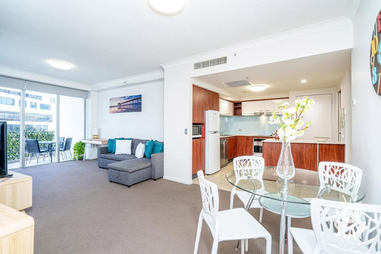 Apartment Chevron Renaissance - 2 Bedroom 2 Bathroom In The Centre Of Surfers Paradise!!